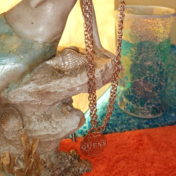 GUESS Necklace - Picture 1 of 6